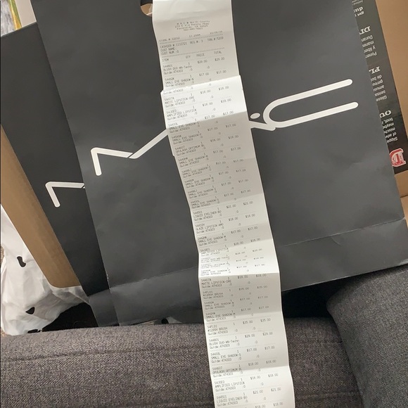 Selena MAC makeup - Picture 7 of 7